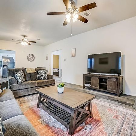 Midtown Modern Farmhouse ซานอันโตนิโอ ภายนอก รูปภาพ